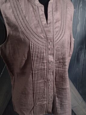 Tweeds Sleeveless Pintuck Button-Front Top in Brown 100% Linen Size Large